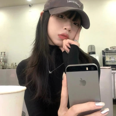 云南伴游女生侯晓悦的资料