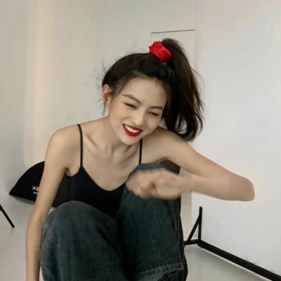 伴游女生赵江舞的资料