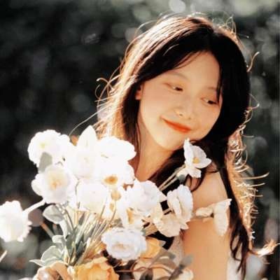 云南伴游女生章甜爱的资料