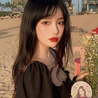 云南伴游女生刘嘉丽的资料