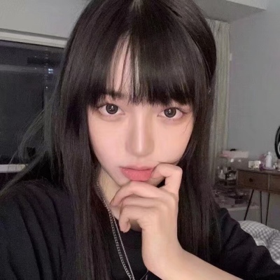 云南伴游女生苗萱的资料