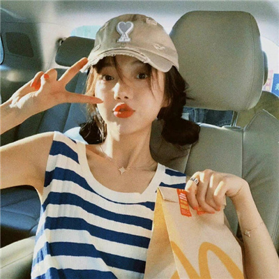 云南伴游女生白露霏的资料