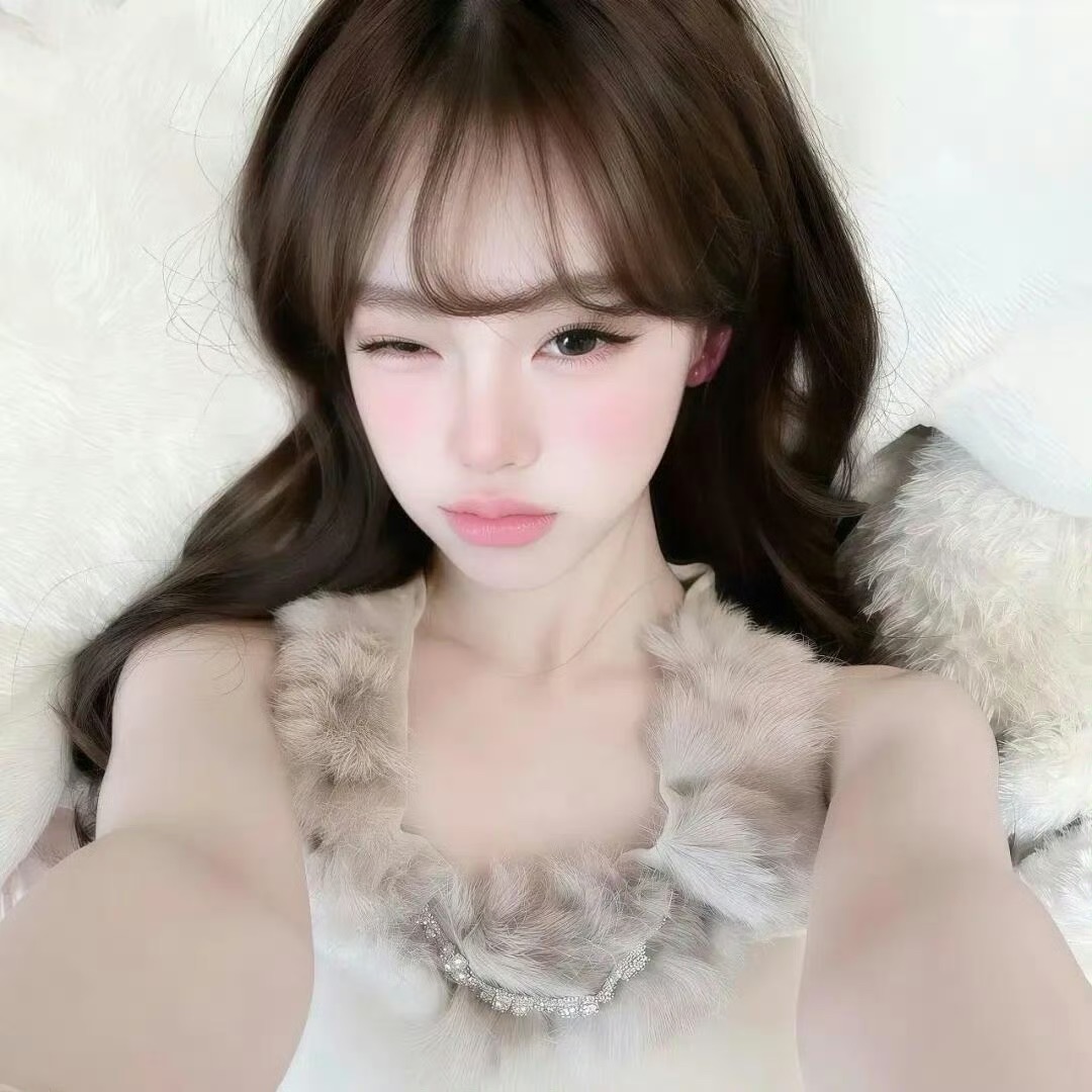 云南伴游女生陈新的资料