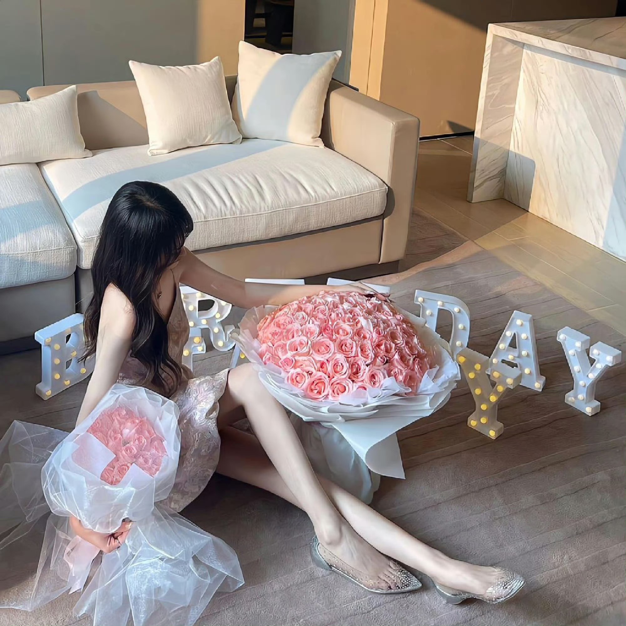 云南伴游女生洛菲菲的资料