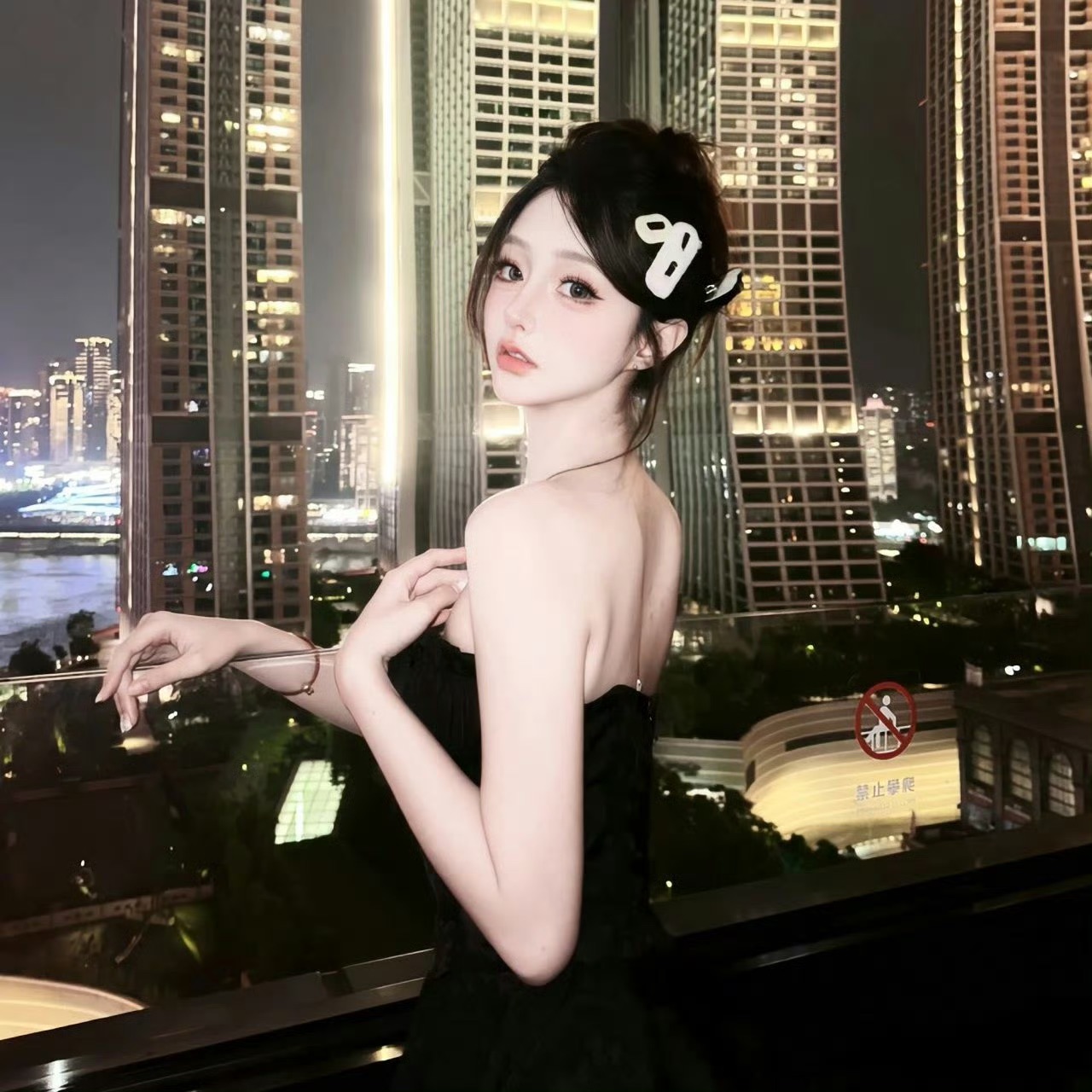 云南伴游女生林雅诗的资料