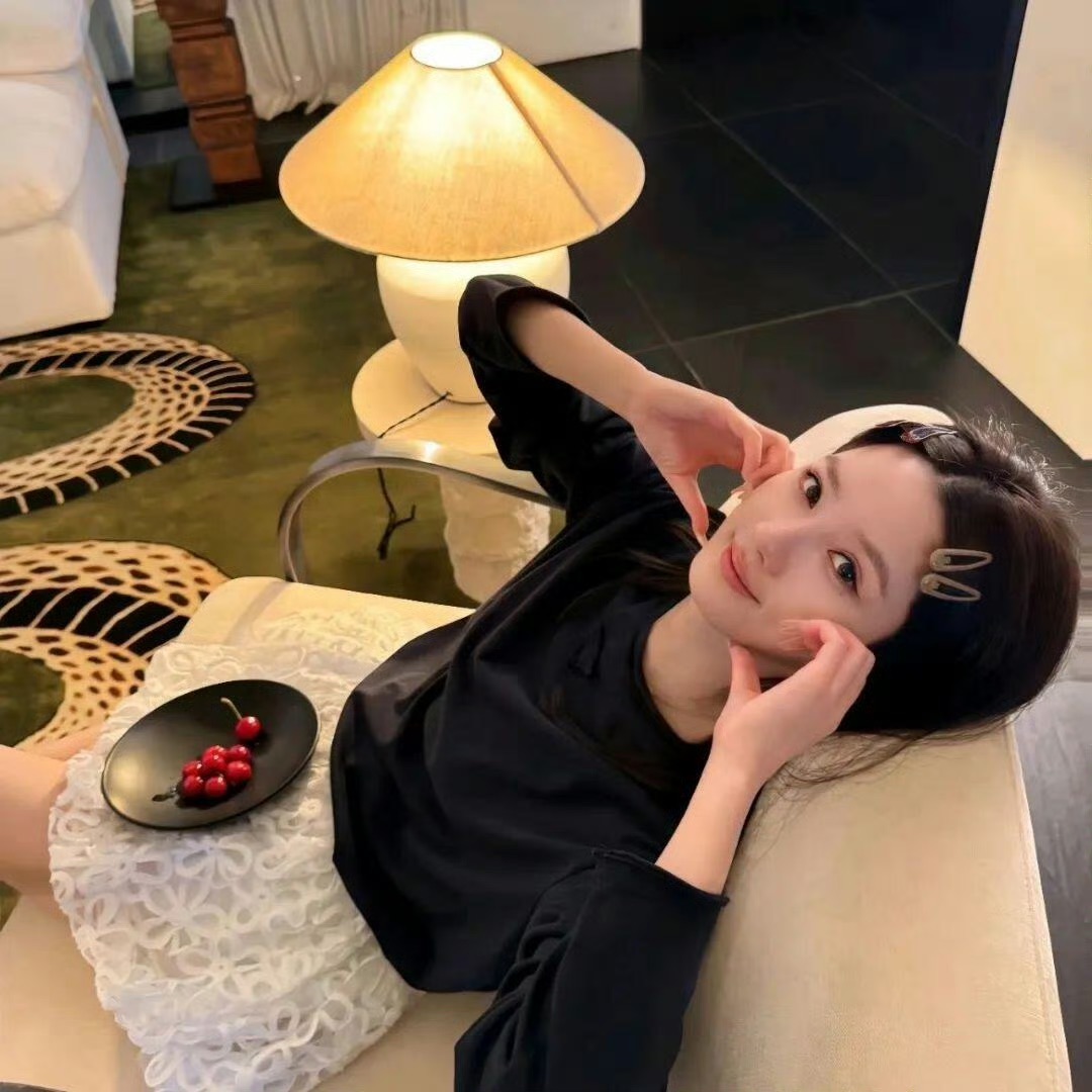 云南伴游女生沈星辰的资料