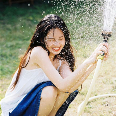 云南​伴游女生谭玮艺的资料