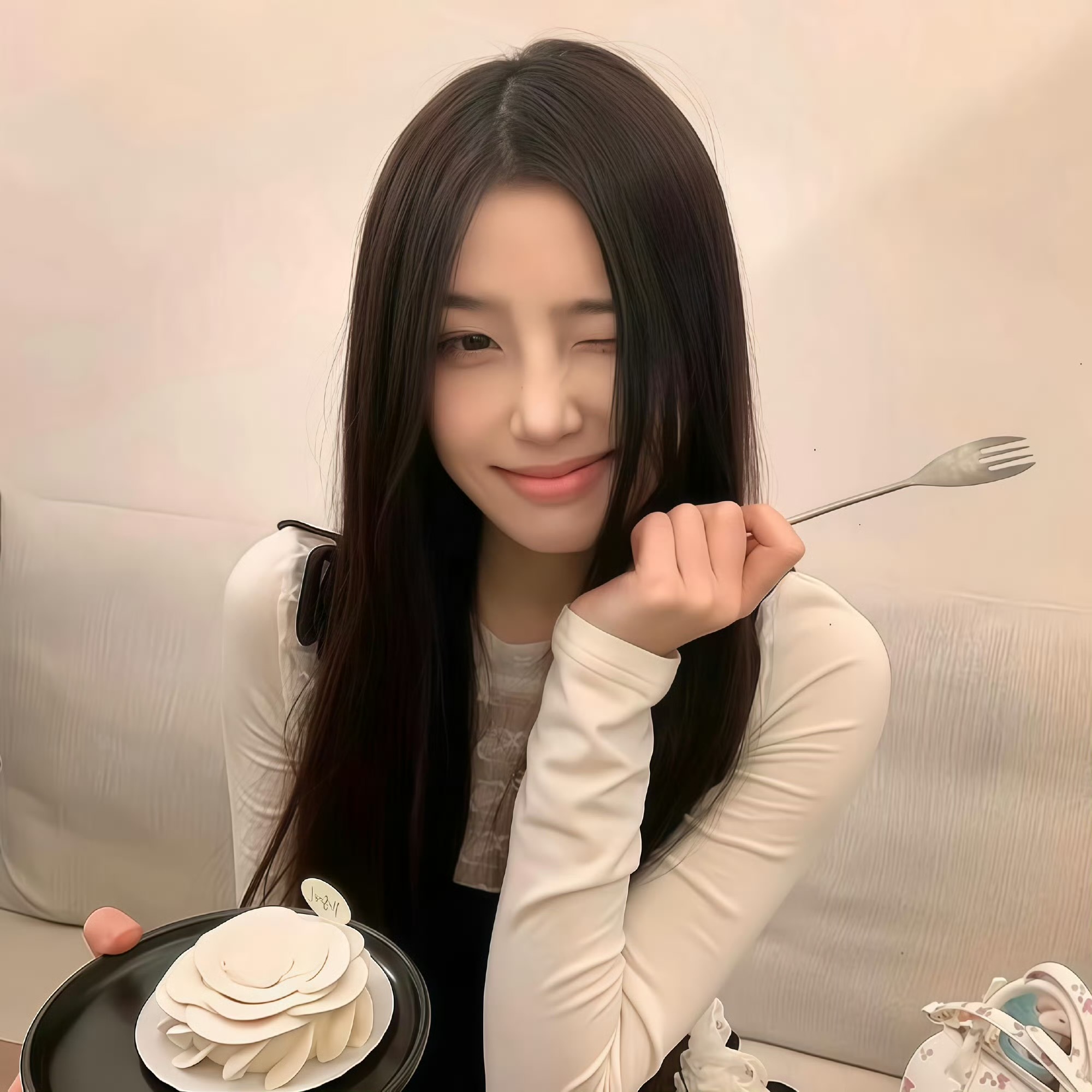 云南伴游女生晓萱的资料