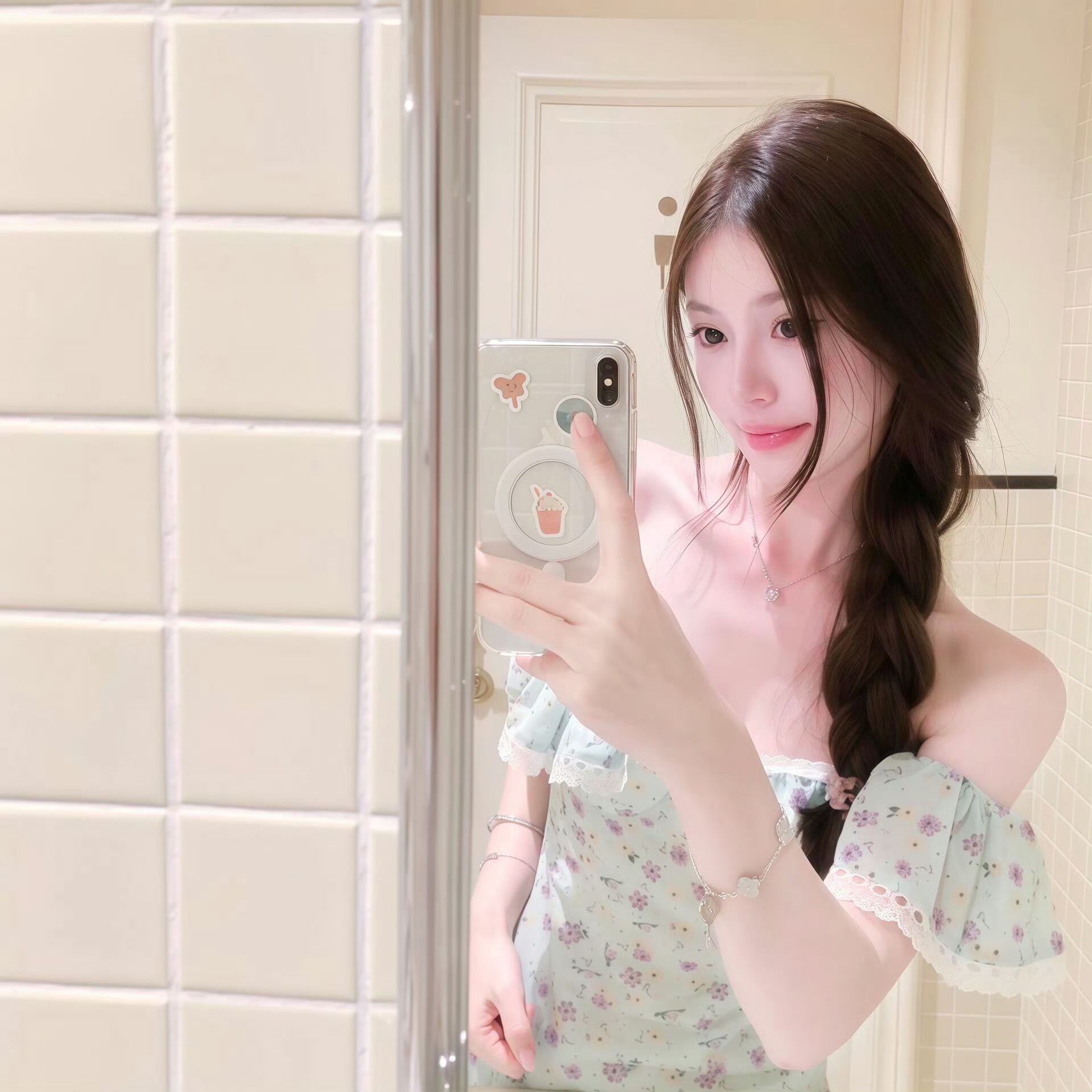 云南伴游女生 | Olivia Wang的资料