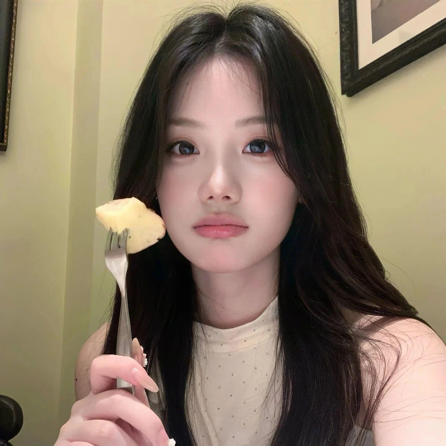 云南伴游女生 | 夏书意 🌸的资料