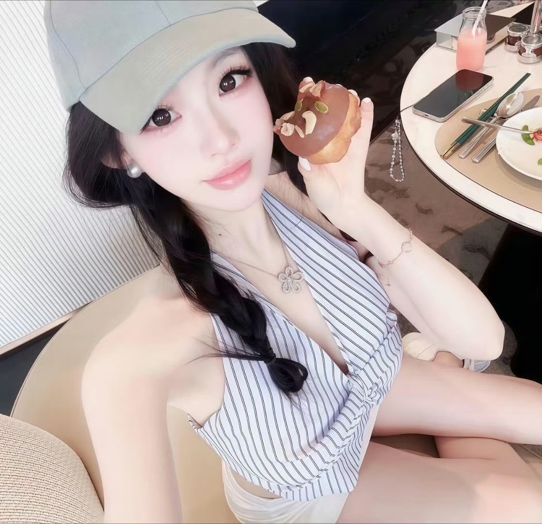 云南伴游女生 | 研可 🎀的资料