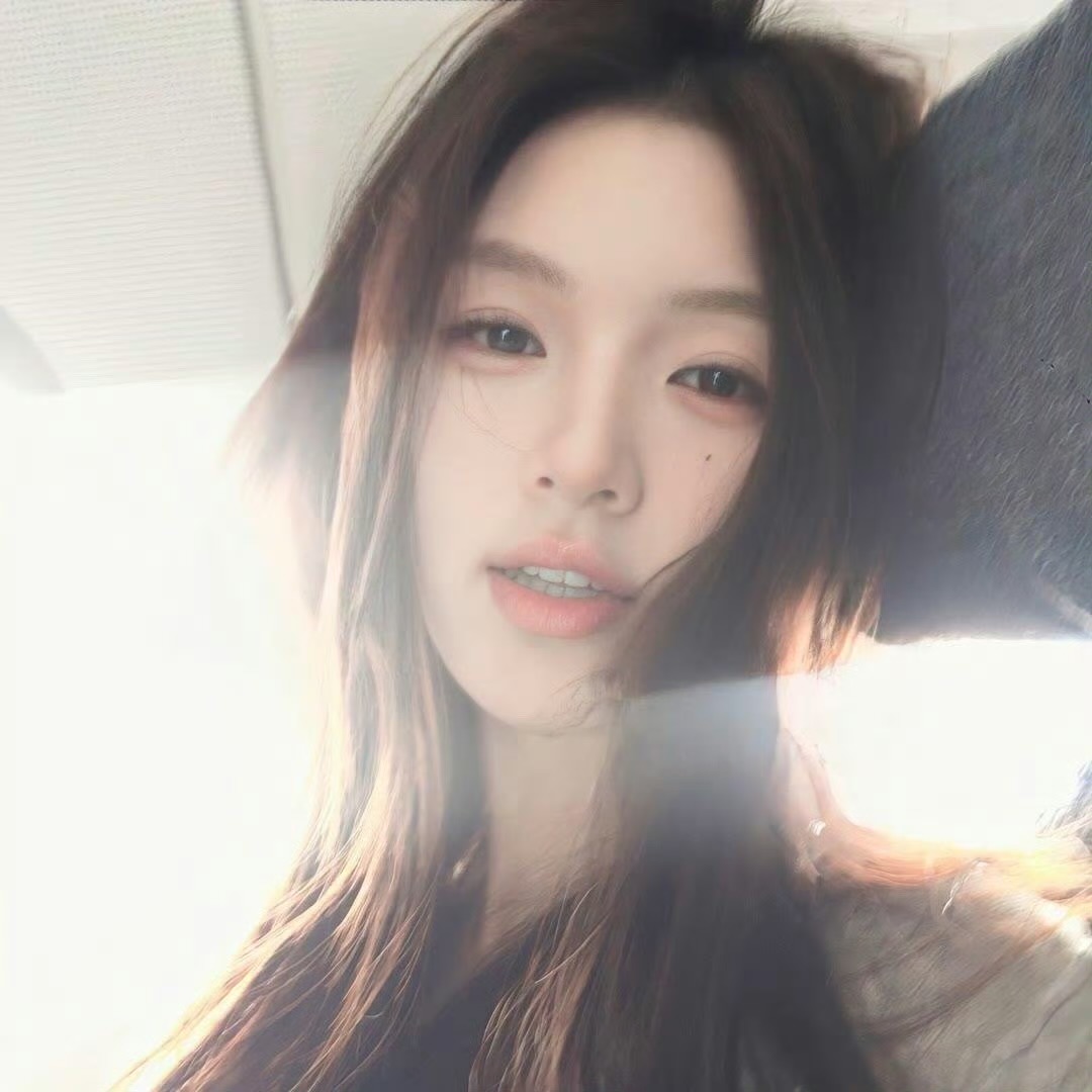 云南伴游女生 | Lorelai的资料