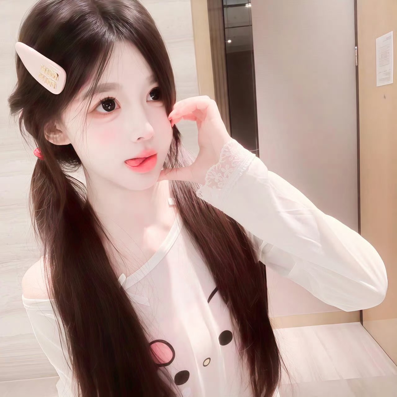 云南伴游女生 | Emma的资料