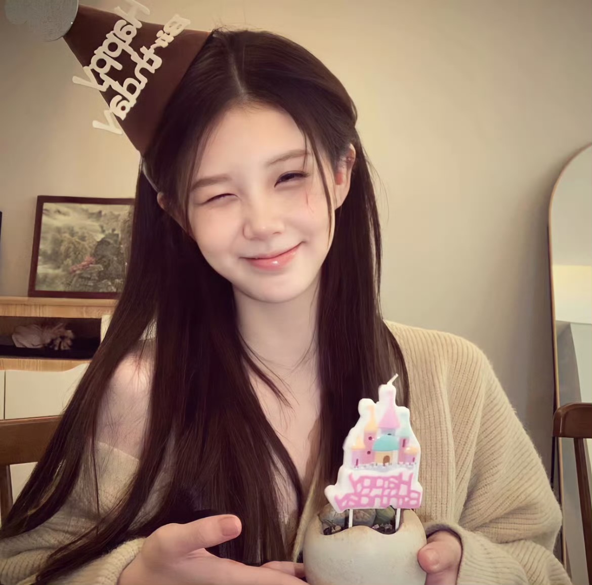 云南伴游女生虞听露的资料