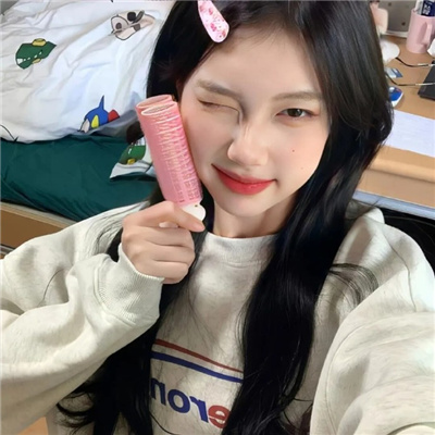 云南伴游女生梅忆辰的资料