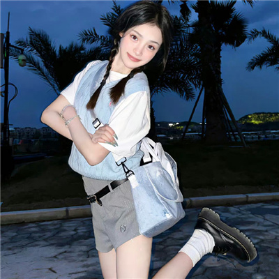 云南伴游女生泣萧曼的资料