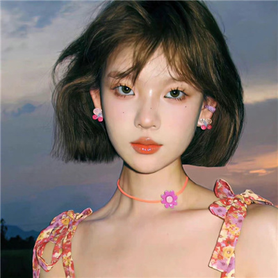 云南伴游女生鱼依凝的资料