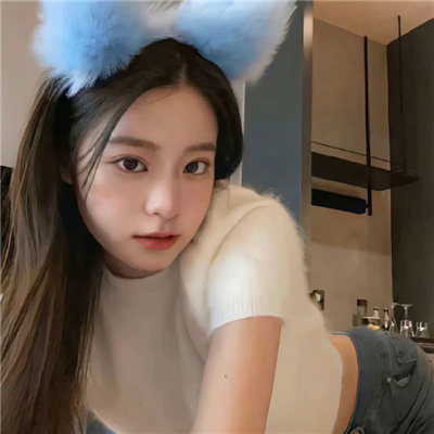 云南伴游女生金凡雁的资料