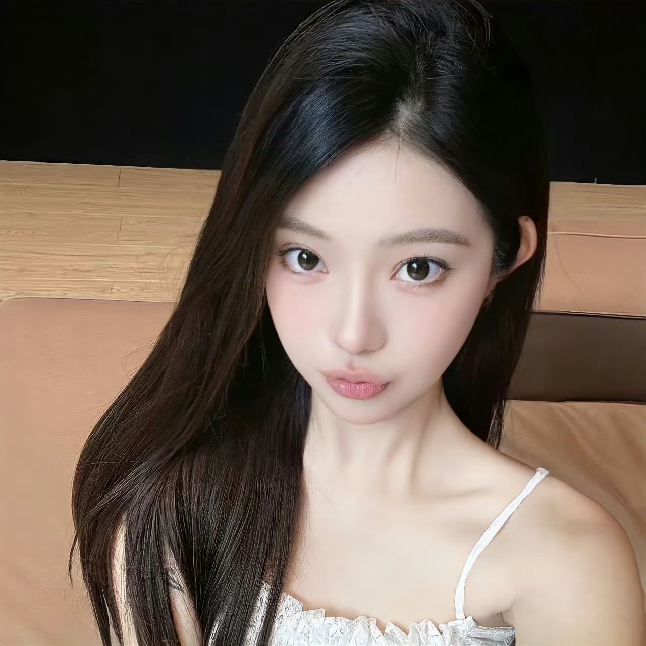 云南伴游女生锐依的资料