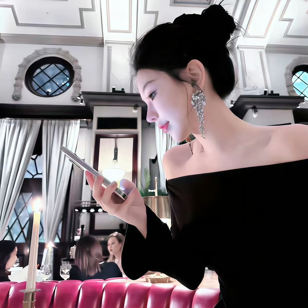 云南伴游女生宋琳的资料