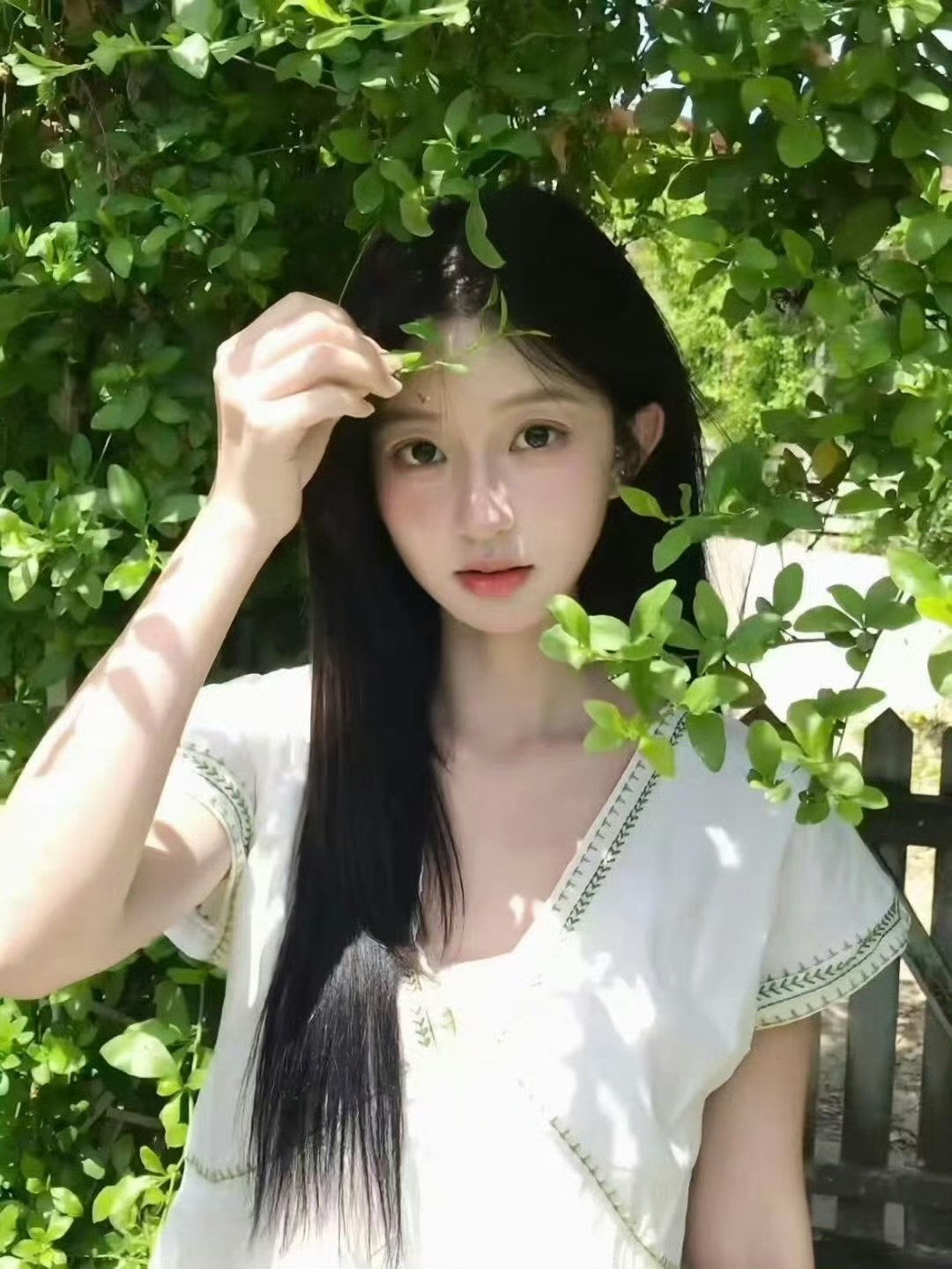 云南伴游女生闵易青的资料