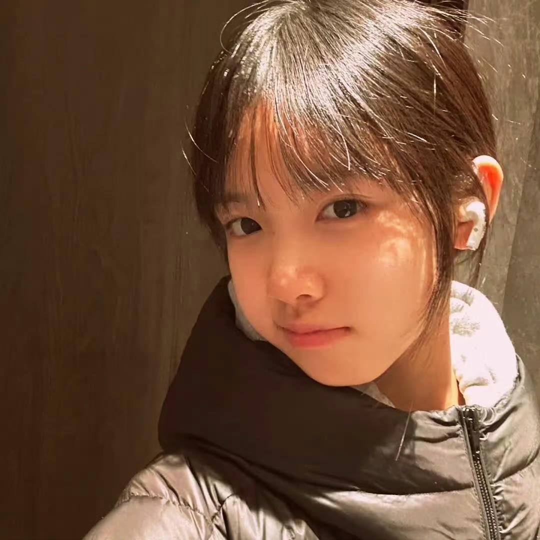 云南伴游女生 Esther Eve的资料