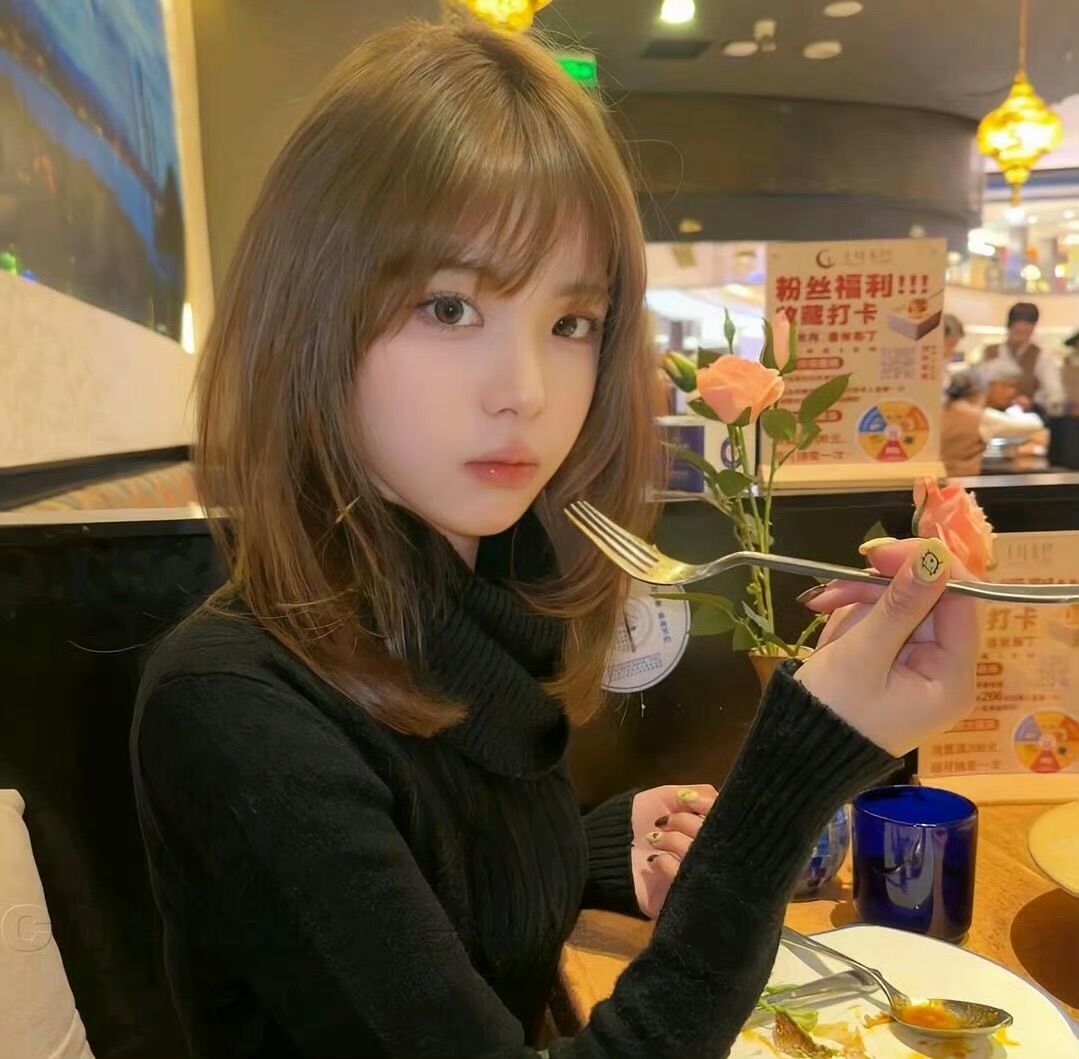 伴游女生许巧蕊的资料