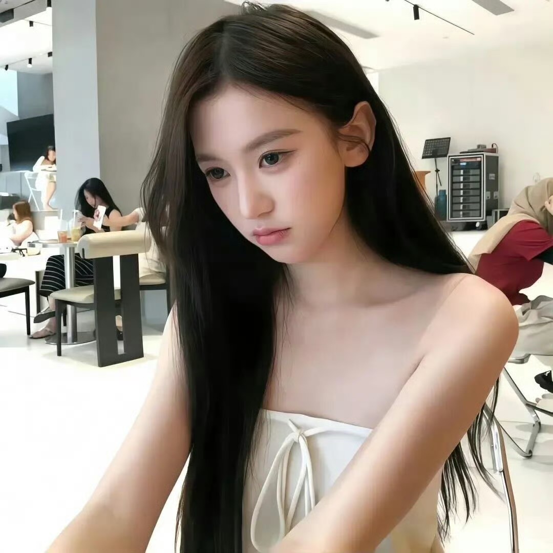 伴游女生Liz Franklin的资料