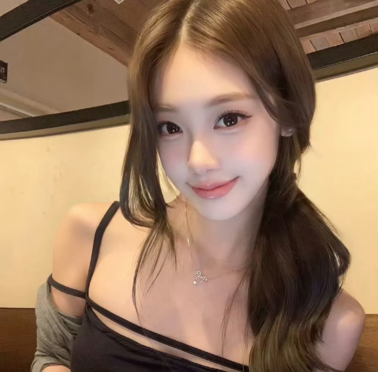 伴游女生崔又蕊的资料