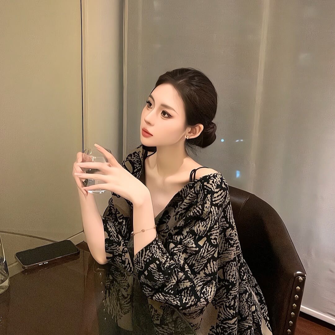 伴游女生沈巧琳的资料