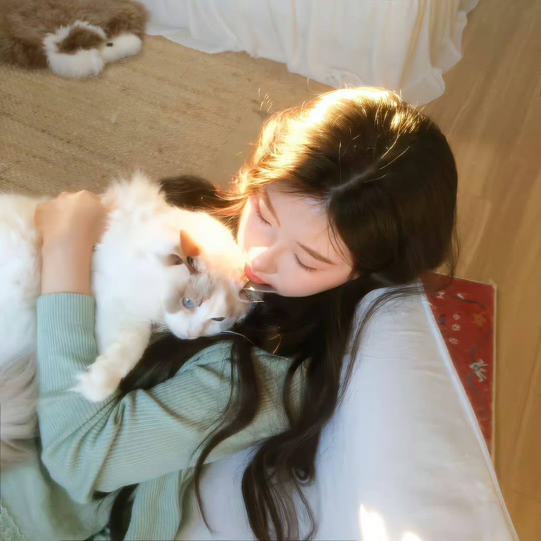 云南伴游女生康静荷的资料