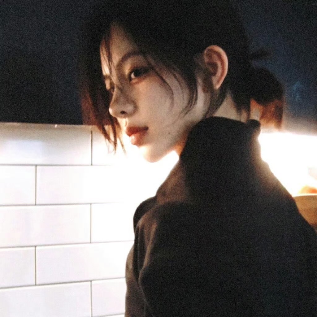 云南伴游女生常雨凡的资料