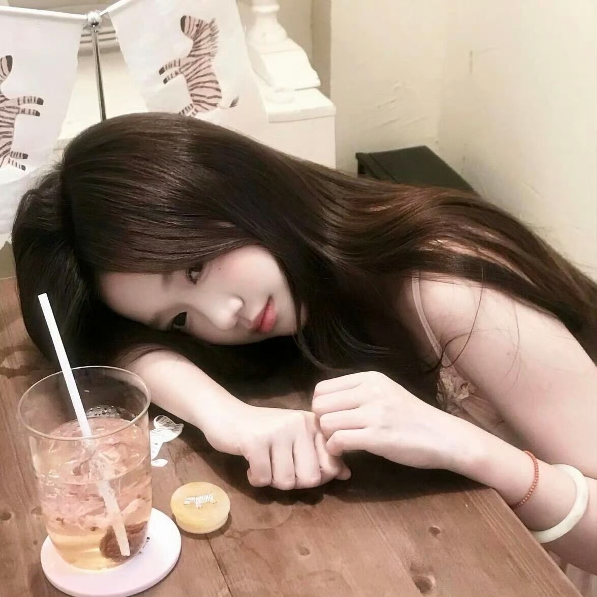 云南伴游女生沈书昀的资料