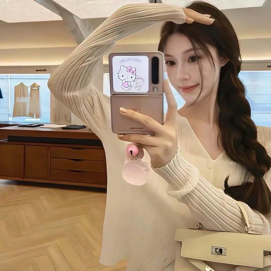 云南伴游女生东方明镜的资料