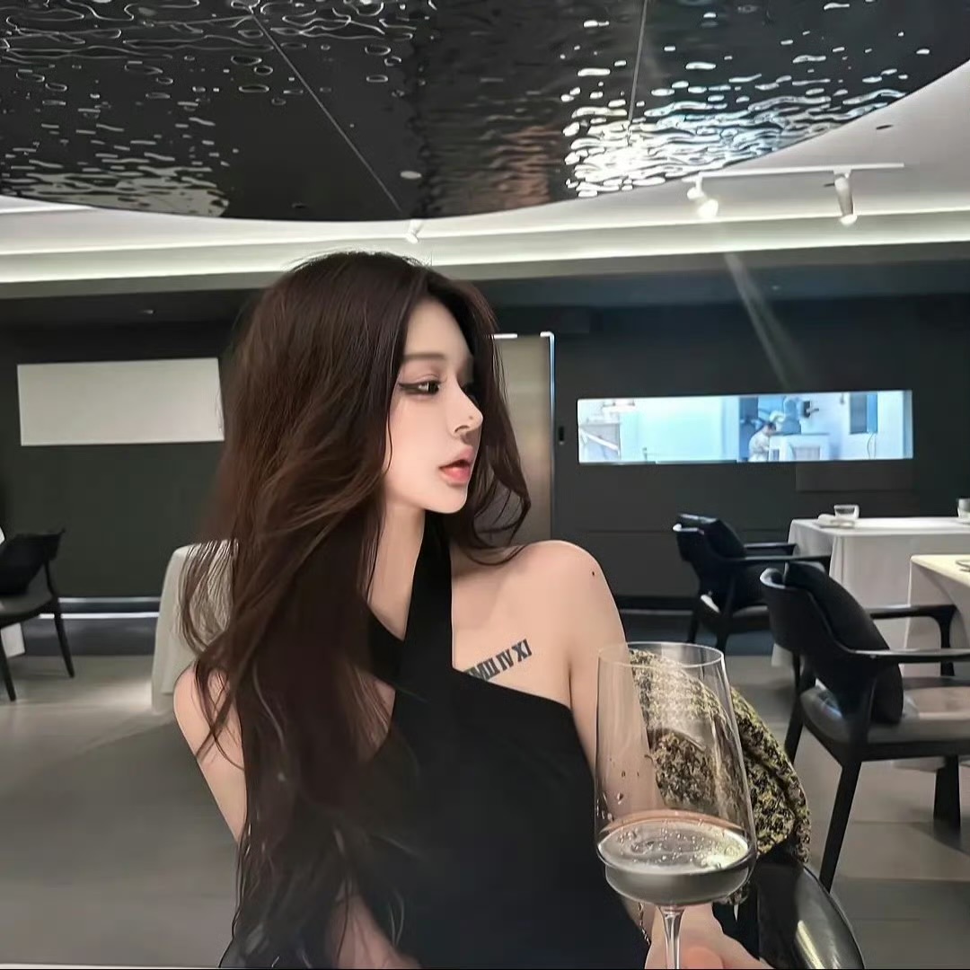 云南伴游女生慕容云歌的资料