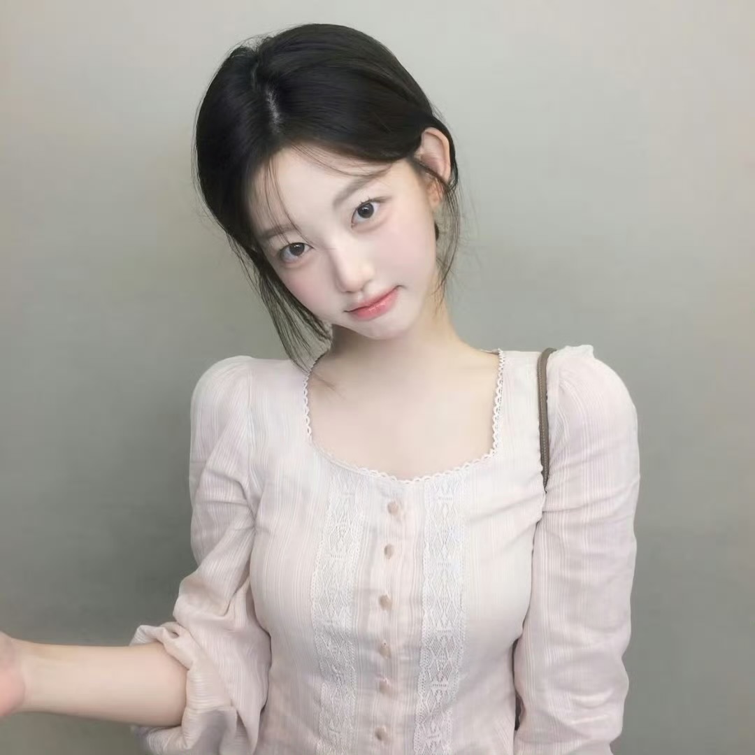 云南伴游女生李笑笑的资料