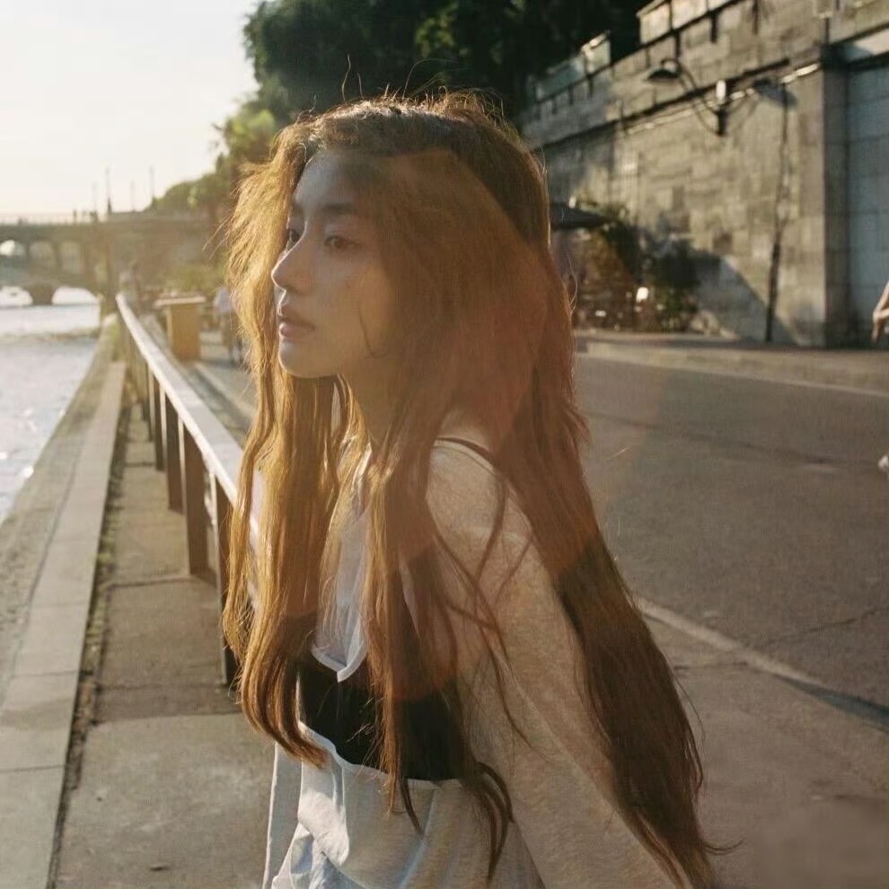 云南伴游女生魏真馨的资料