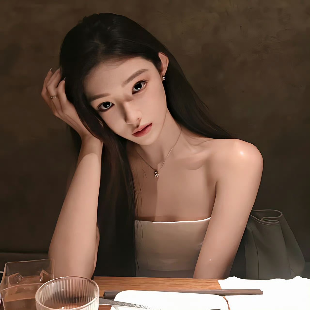 云南伴游女生乔静依的资料