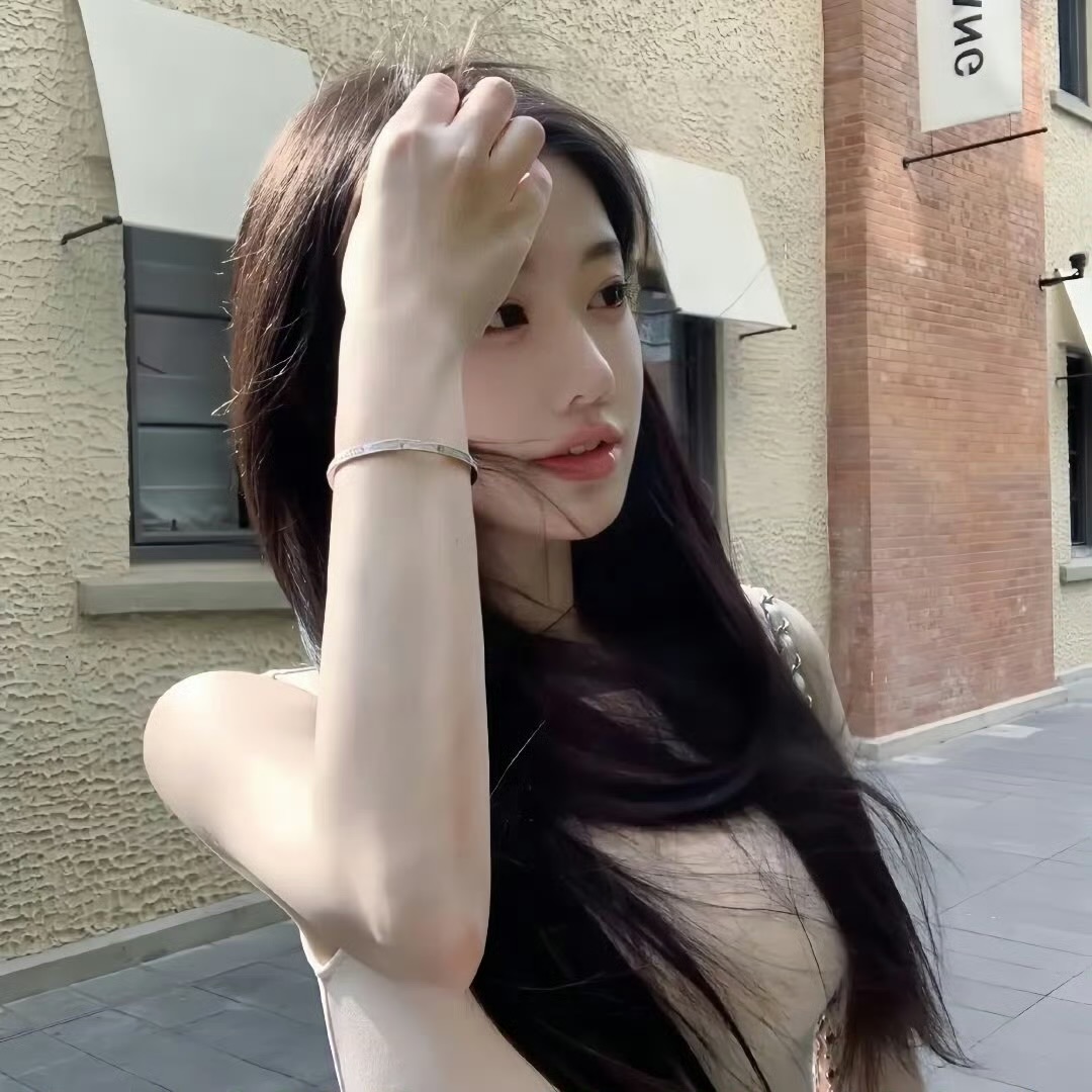 云南伴游女生苏墨的资料