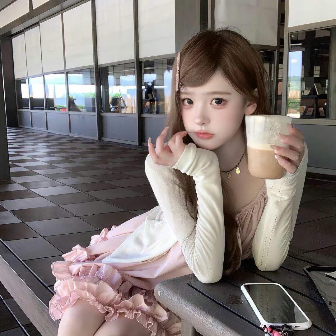 云南伴游女生顾婷蕊的资料