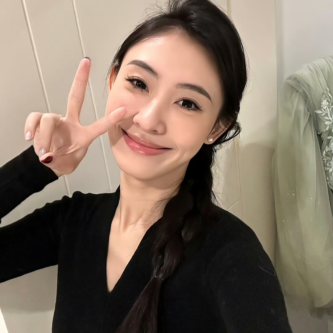 云南伴游女生白夜汐的资料