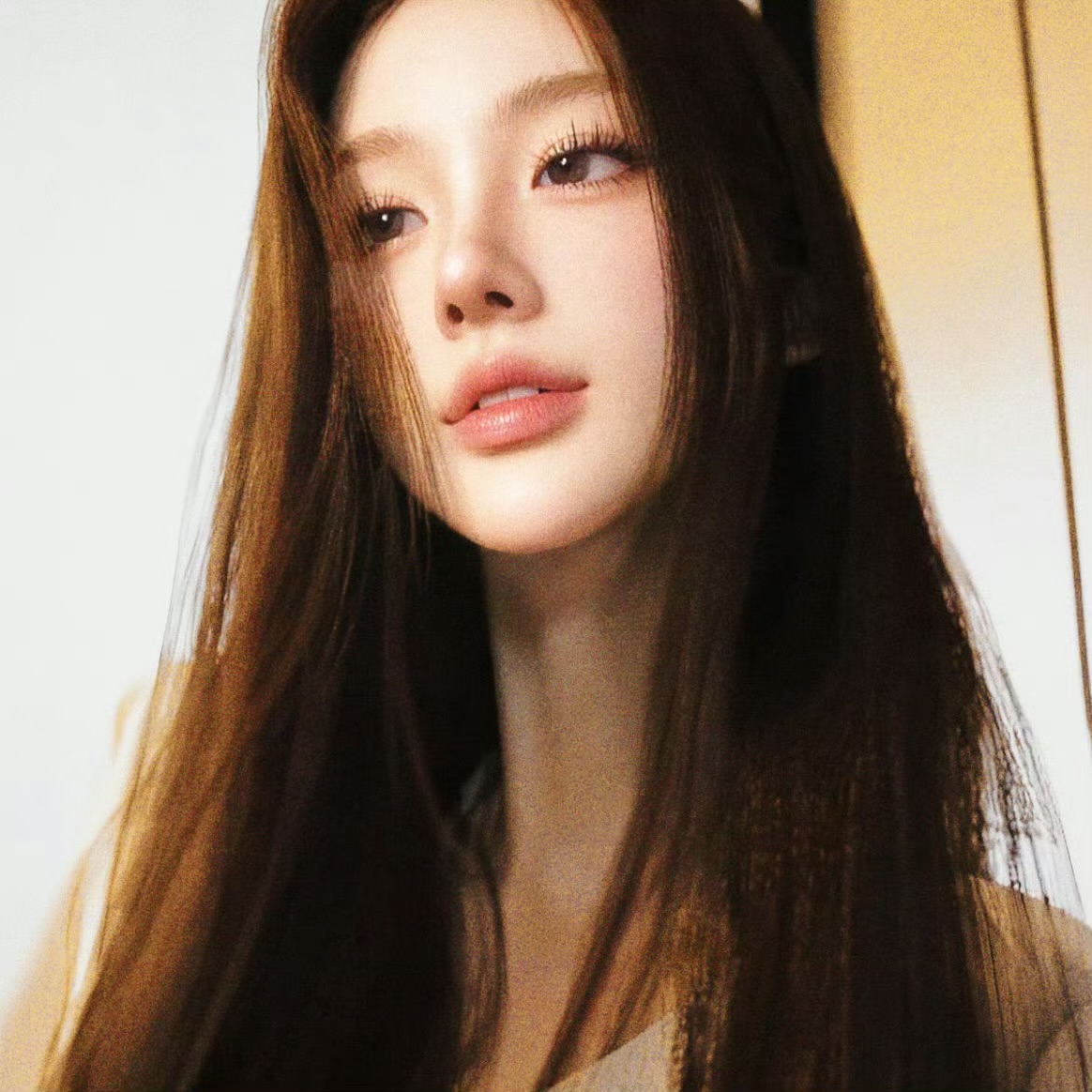 伴游女生陆颐的资料