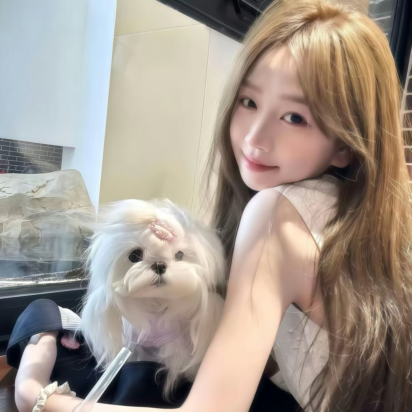 伴游女生谢惊鸿的资料