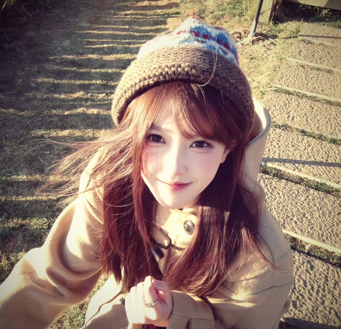 伴游女生沈书的资料