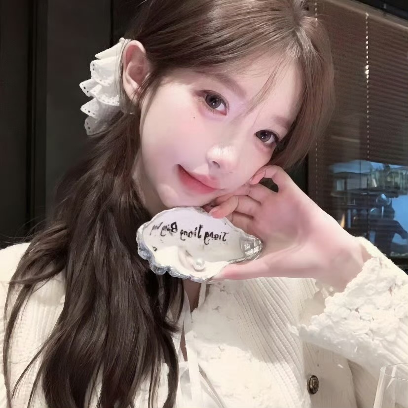 云南伴游女生李由娜的资料