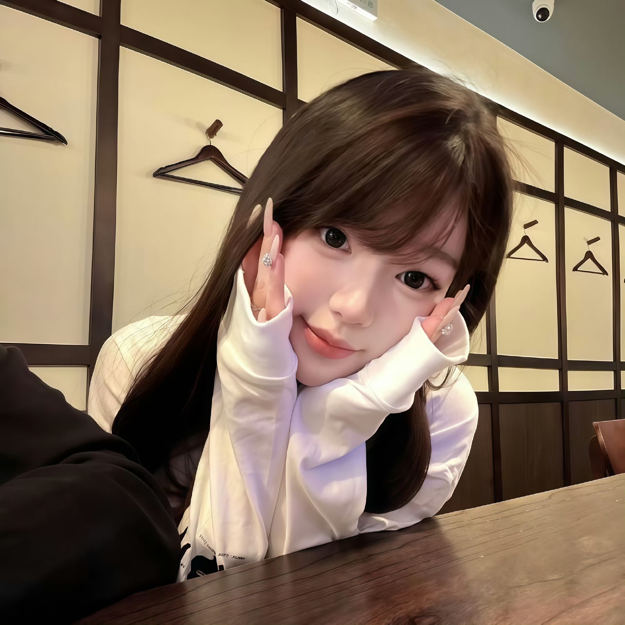 商务伴游女生白露露的资料