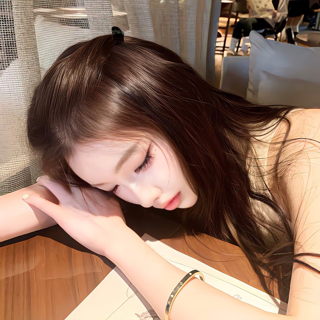 云南伴游女生夏萤的资料