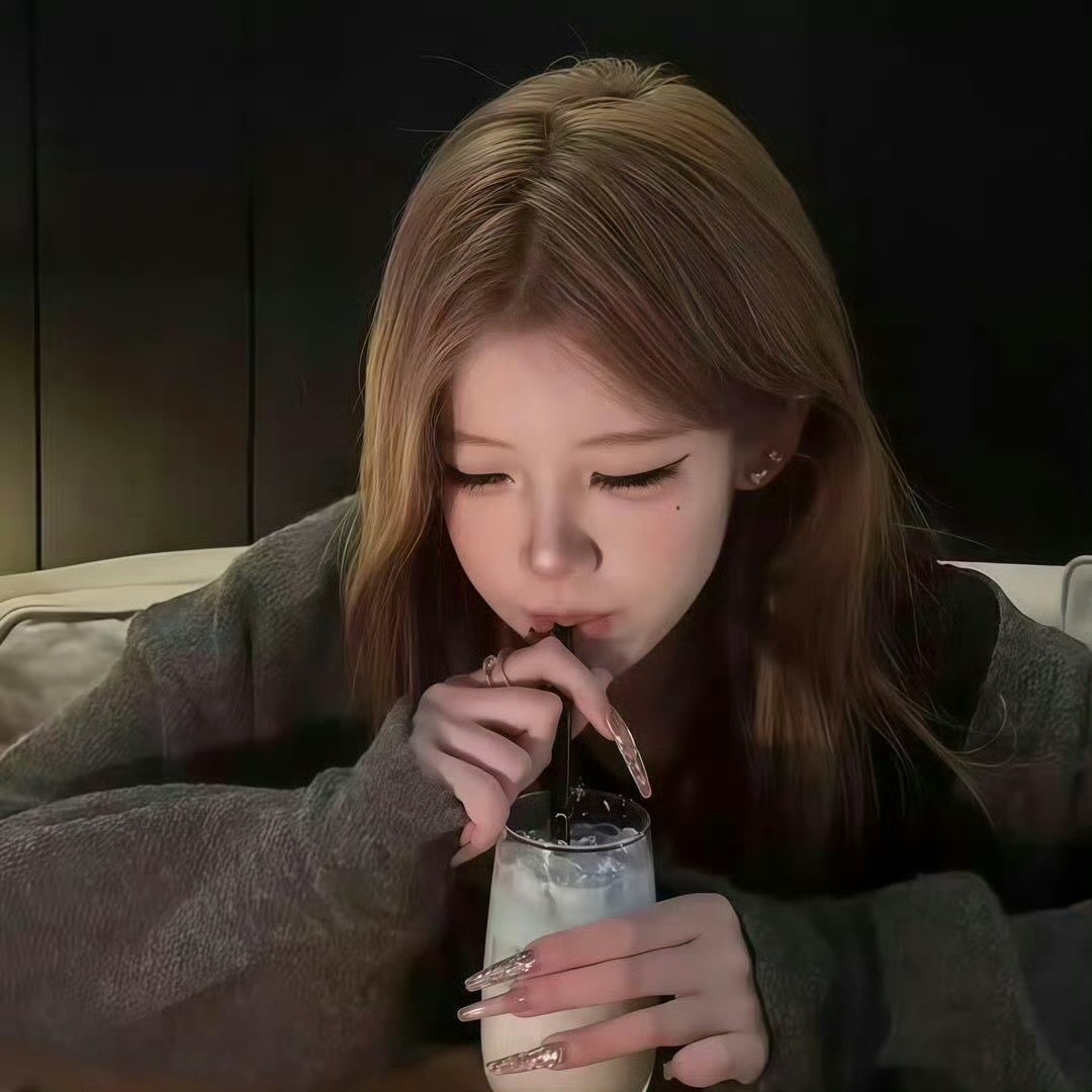 伴游女生舟渡云的资料