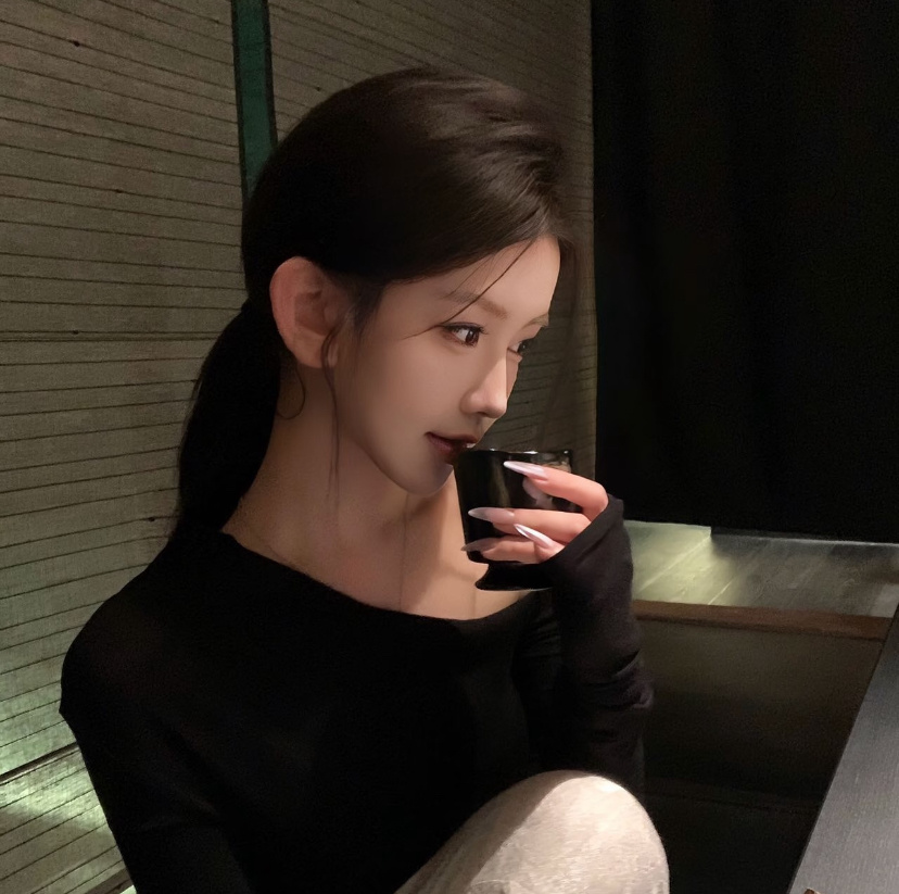 云南伴游女生戚雨桐的资料