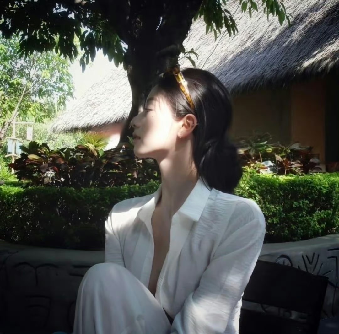 云南商务伴游女生宋观澜的资料